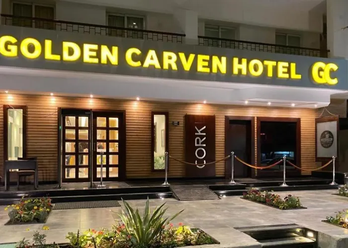 Cheap hotel: Golden Carven Hotel